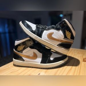 Used-Jordan 1 Mid Patent Black Gold